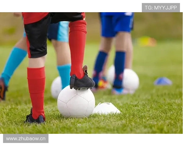 足球训练中的个性化技术与技巧演练 足球训练中的个性化技术与技巧演练